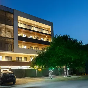Perch Service Dlf Cyber Gurgaon