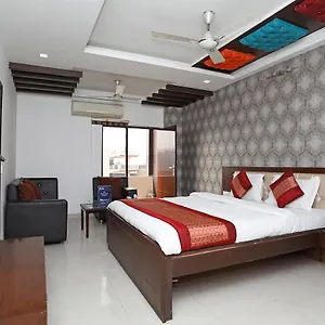 Capital O 10025 Hotel Flora Inn *** Gurgaon