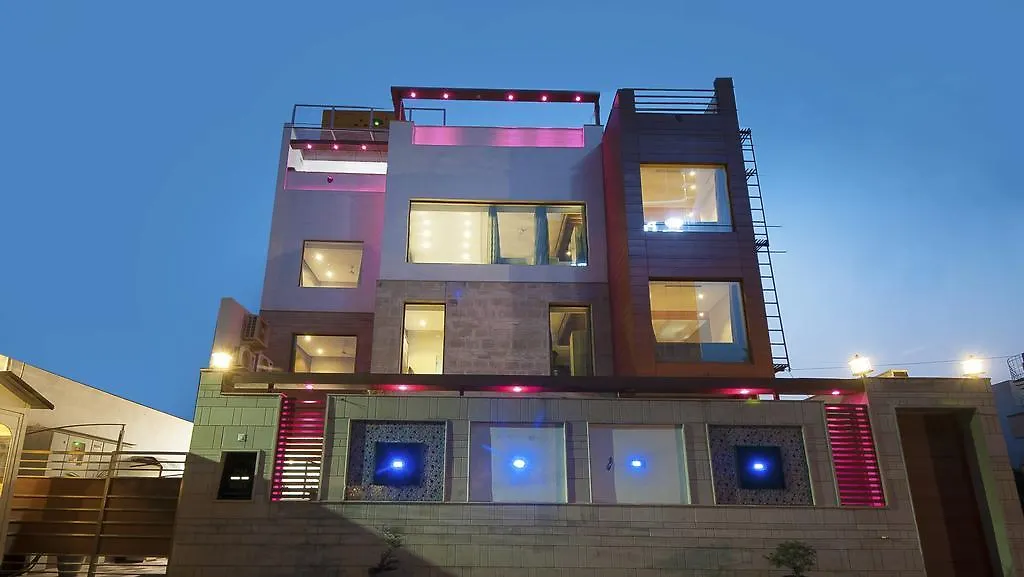 Corporate Prime-Huda City Centre Gurgaon 3*,